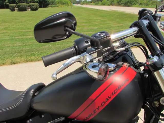 2014 Harley-Davidson FXR Dyna Touring FXDF Fat Bob in Sport Touring in Leamington - Image 14