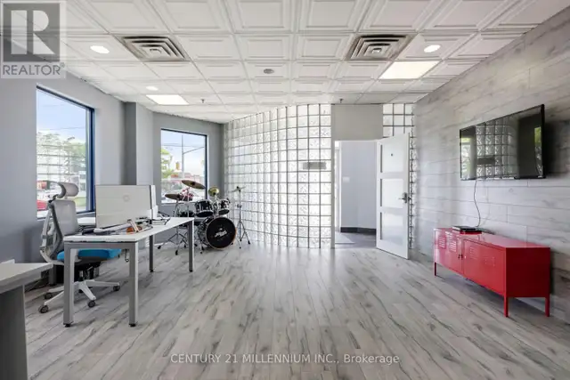 18 - 2355 DERRY ROAD E Mississauga (Northeast), Ontario in Commercial & Office Space for Sale in Mississauga / Peel Region - Image 13