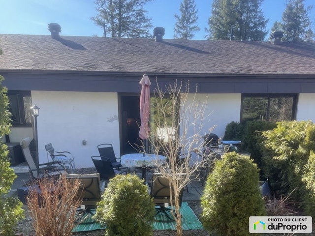 $183,900 - Condominium for sale in Ste-Agathe-Des-Monts — photo 2