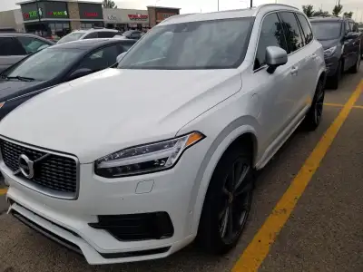 Sunroof | Navigation | Heated Leather Seats/Steering Wheel/Rear Seats | Tri-Zone Climate Controls |...