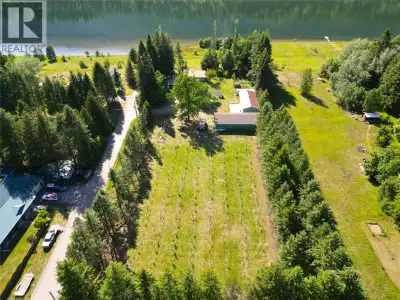 Welcome to 1062 Scamp Road – the epitome of the dream Kootenay lifestyle. This exceptional property...