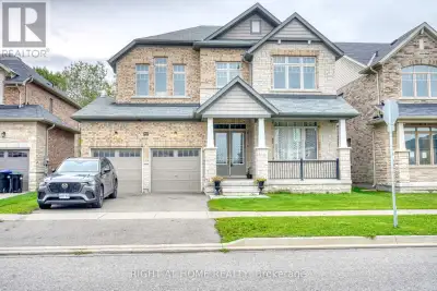 Gorgeous Fernbrook Home with Ravine Views & Exceptional Layout. Welcome to this stunning 3,370 sq. f...