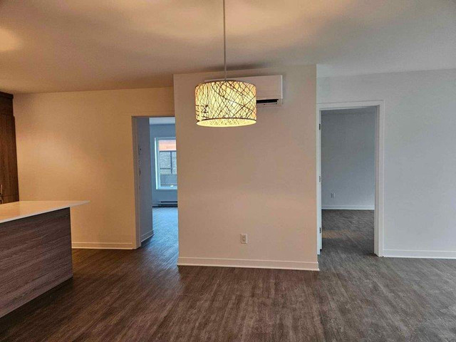 3 CH - 2 SDB - Laval - $2,250 /mo dans Locations longue durée  à Laval/Rive Nord - Image 3