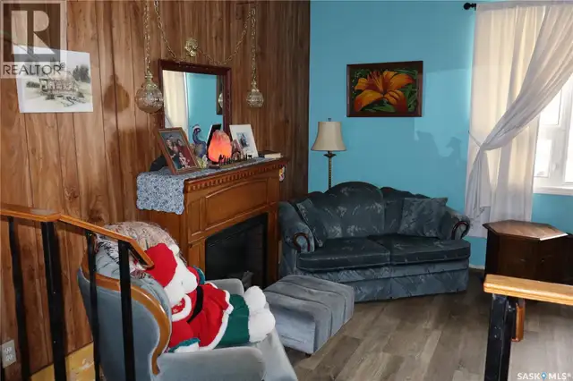 228 7th AVENUE E Gravelbourg, Saskatchewan in Houses for Sale in Moose Jaw - Image 15