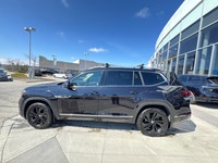 2024 Volkswagen Atlas Execline 2.0L TSI 4D Sport Utility AWD 8-Speed Automatic Deep Black Pearl R-LI... (image 2)
