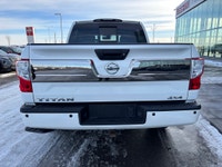 2018 NISSAN TITAN PLATINUM RESERVE 4X4 * ACCIDENT FREE CARFAX * LOW KM * 360 CAMERA FEATURES INCLUDE... (image 4)