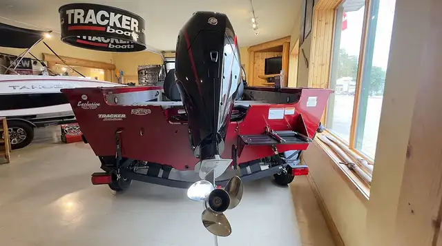 2025 TRACKER Targa V-18 CB - Aluminum Fishing Boat in Powerboats & Motorboats in Prince Albert - Image 11
