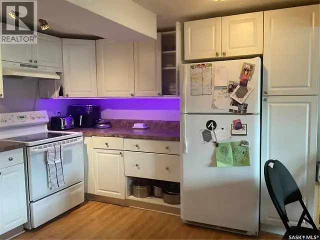 302 Dunlop STREET Saskatoon, Saskatchewan in Houses for Sale in Saskatoon - Image 14