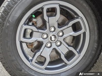* 4x4 capability and the High-Performance Off-Road Stability Suspension (HOSS) * Includes heated fro... (image 8)
