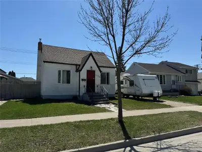 1Jw//Winnipeg/S/S June 19th. OTP July 03 6pm. Charming, cozy, and well-loved 1.5-storey home on a qu...