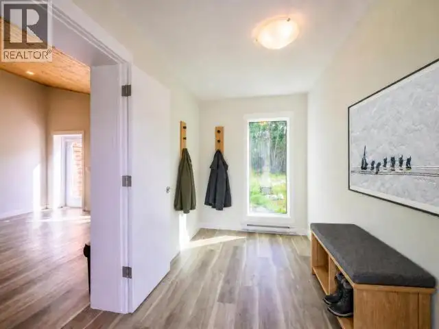 35- TAKHINI MEADOWS DRIVE Whitehorse North, Yukon in Houses for Sale in Whitehorse - Image 8