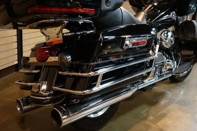 2007 Harley-Davidson Touring FL-Electra Glide Ultra Classic in Sport Touring in Lethbridge - Image 6