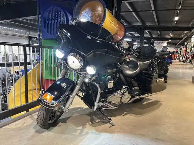 2012 Harley-Davidson HARLEY-DAVIDSON in Street, Cruisers & Choppers in City of Halifax - Image 4