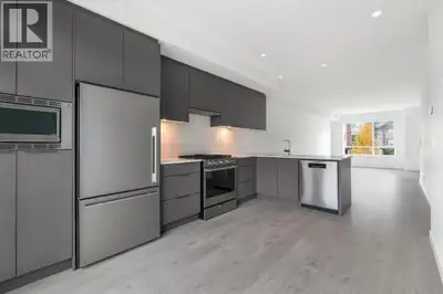 Three Year Old 3 Bed 3 Bath Townhouse for Rent FEATURING: - 3 Bed 3 bath - Three Year Old - In Unit...