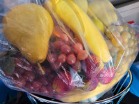 VARIETY OF ARTIFICIAL FRUIT / BREAD/ BASKETS