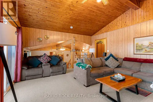 14 LOWER LAKE LANE Frontenac (Frontenac South), Ontario in Houses for Sale in Kingston - Image 6