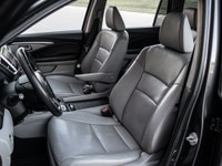 2017 Honda Pilot EX-L NAVI PKG Grey Exterior on Grey Interior comes with Navigation and Back up Came... (image 8)