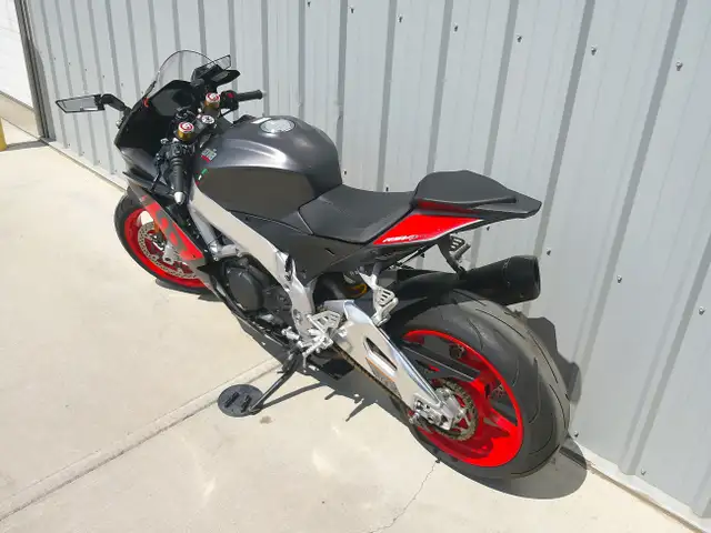 2018 Aprilia RSV4RR Biweekly $115 OAC in Sport Bikes in Edmonton - Image 7