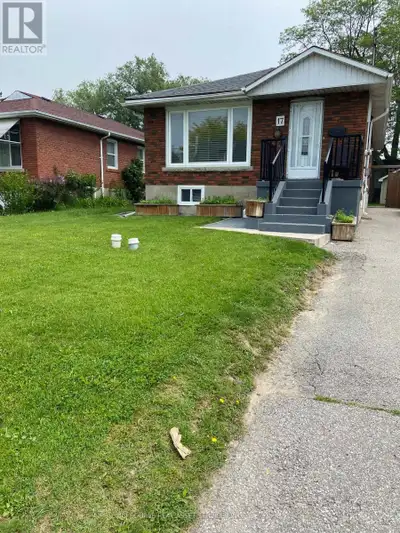 LOWER LEVEL - 17 HUBERT AVENUE Toronto (Clairlea-Birchmount), On