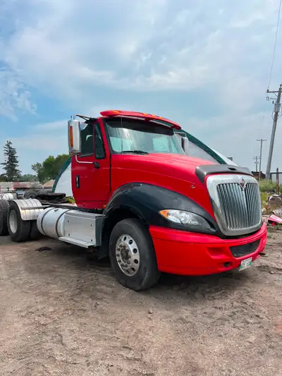 2015 International Pro Star Day Cab X15 cummins engine 450hp 1850 torque, 18 spd ultra shift, 12 fro...
