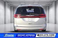 2021 Chrysler Pacifica Touring L Spacious, refined, and built with family comfort in mind, this 2021... (image 5)