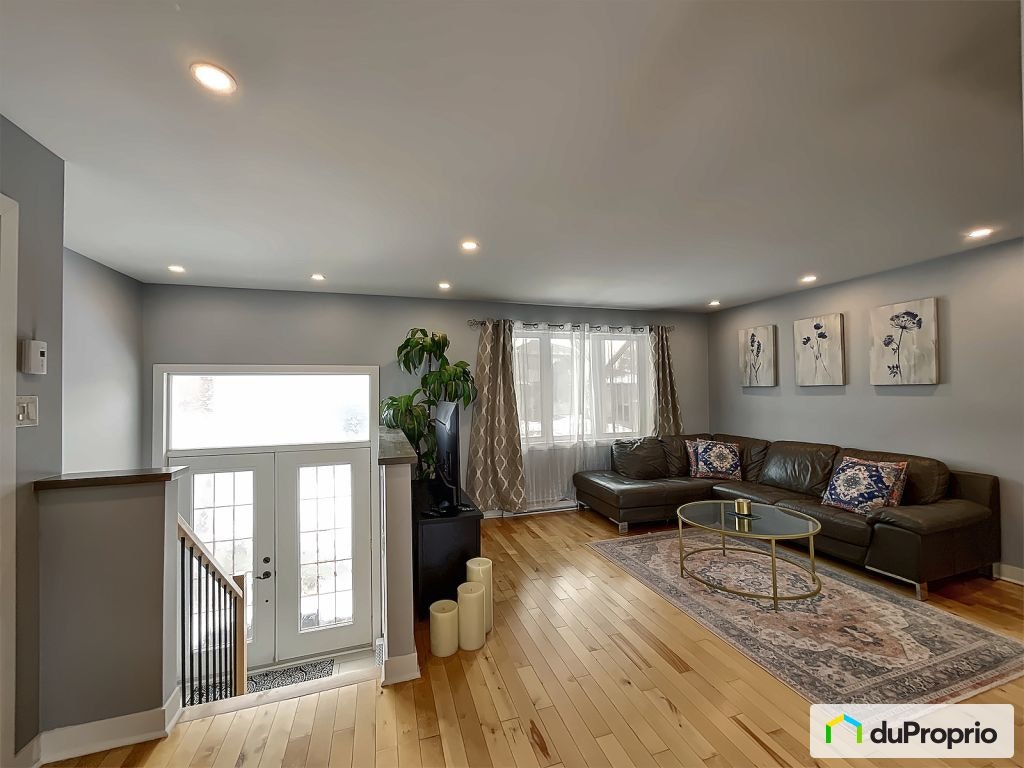 $619,000 - Bungalow for sale in Longueuil (St-Hubert) — photo 2