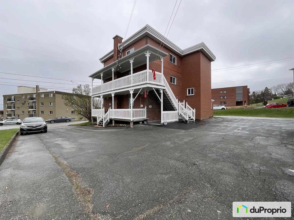 $696,000 - Quadruplex for sale in Sherbrooke (Fleurimont) — photo 3