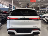 **MONTH-END SPECIAL!!! ****FORMER DAILY RENTAL** FEATURING : AWD, PANORAMIC ROOF, 7 PASSENGER SEATIN... (image 4)