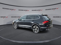 // ACCIDENT FREE!! // This 2022 Volkswagen Tiguan Highline R-Line 4MOTION is a refined SUV that blen... (image 5)