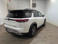 No Accidents, Locally Owned Vehicle, Brand New Tires! Introducing the 2022 Nissan Pathfinder Platinu... (image 6)
