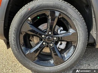 Only 1,300 Miles! This Jeep Grand Cherokee delivers a Regular Unleaded V-6 3.6 L/220 engine powering... (image 9)