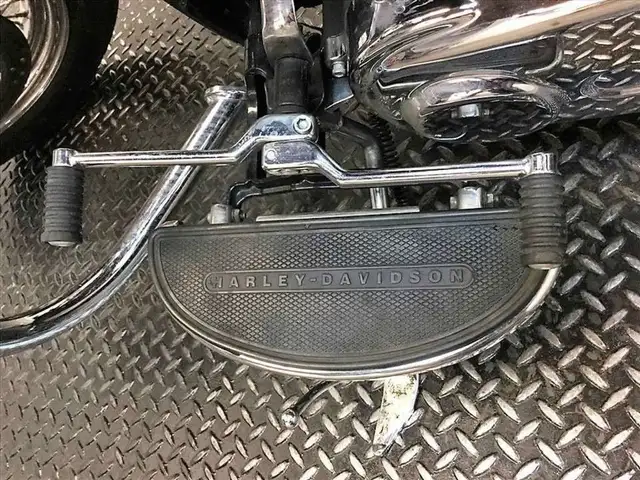 2011 Harley-Davidson FLSTC Heritage Softail Classic in Street, Cruisers & Choppers in City of Toronto - Image 7