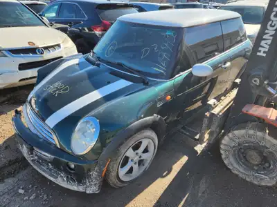 PART OUT OR COMPLETE CAR 2006 MINI COOPER MANUAL RED AND GREEN AND BLUE AVAILABLE RUNS AND DRIVES -...