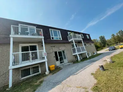 Beautiful 1 Bedroom Apartment in Trenton Welcome to your new home in Trenton! Pet-Friendly: This uni...