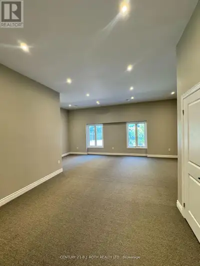 This newly renovated 460 SF office space is ideally located just off Dunlop St W in downtown Barrie,...