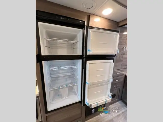 2024 Thor Motor Coach Delano Sprinter 24FB Diesel in RVs & Motorhomes in Moncton - Image 19