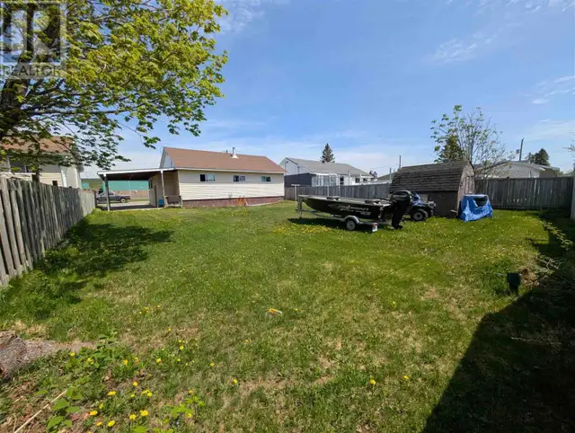 6 Darwin AVE Wawa, Ontario in Houses for Sale in Thunder Bay - Image 5