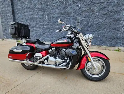 ????️ Engine & Performance 1294cc liquid-cooled V4 engine (DOHC, 4 valves per cylinder) حوالي 98 hor...