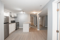 **BEAUTIFUL** 3 BEDROOM LOWER UNIT IN THOROLD!!