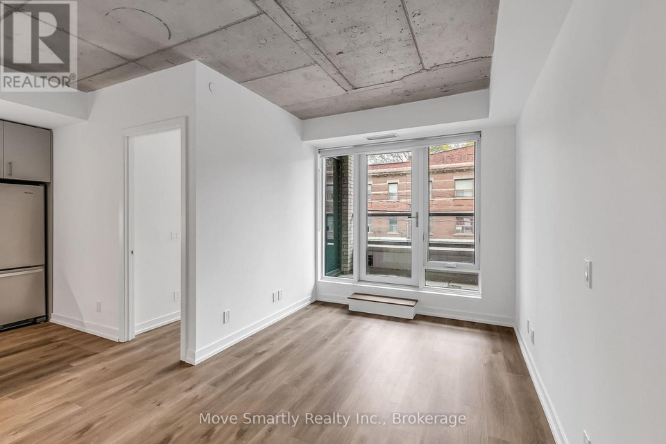 208 - 115 LARCHMOUNT AVENUE Toronto (South Riverdale), Ontario 4