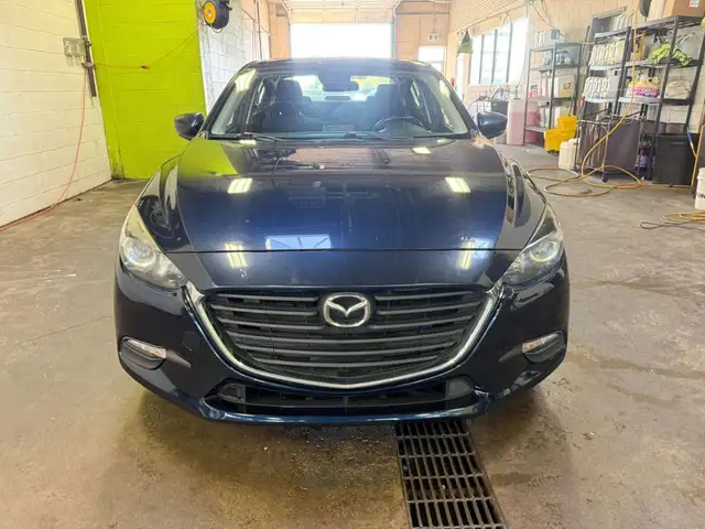 2018 Mazda 3 GS598698414205184006
