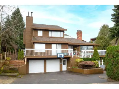 Located in the sought-after Sunshine Hills neighbourhood of North Delta, this spacious 7-bedroom, 4-...