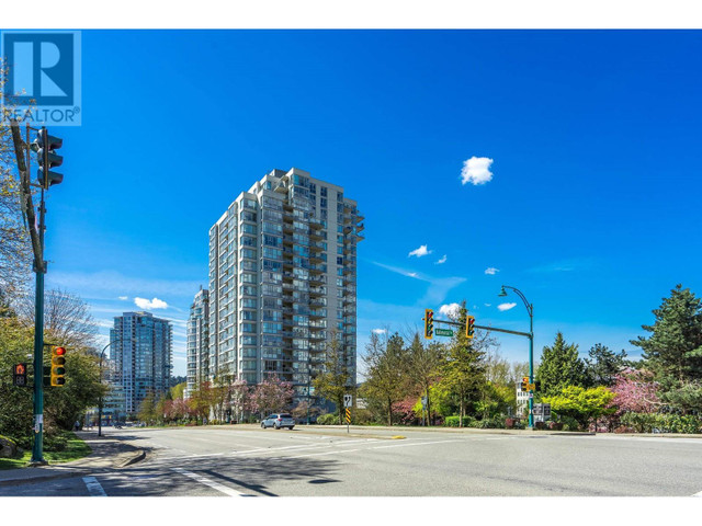 904 235 GUILDFORD WAY Port Moody, British Columbia in Condos for Sale in Burnaby/New Westminster