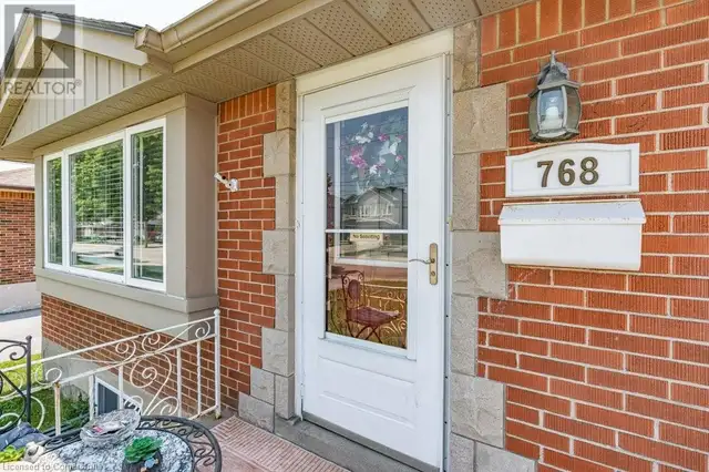 768 TENTH Avenue Hamilton, Ontario62864753023234122