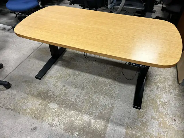 Knoll Sit-Stand Desk-Excellent Condition-Call us now!62863281569538124