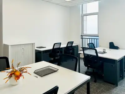 Flexible large office for rent designed to accommodate 20 people at Regus Dartmouth. A fully service...