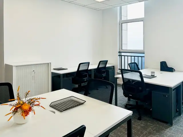 Large Office for Rent – Regus Dartmouth Dartmouth in Commercial & Office Space for Rent in Dartmouth - Image 2