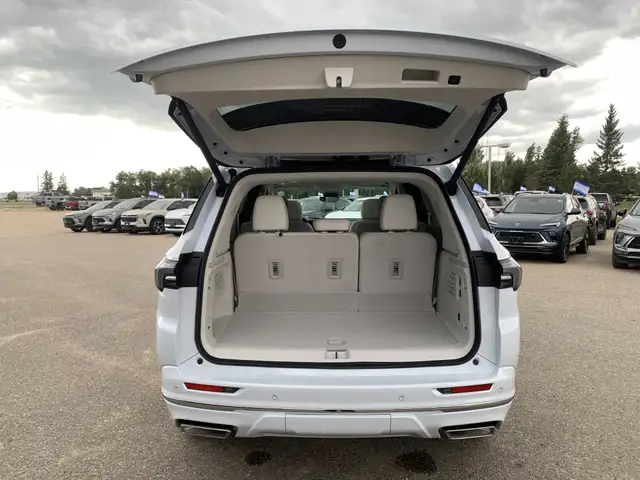 2026 Buick Enclave Avenir in Cars & Trucks in Brandon - Image 11