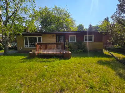 Bright & Spacious 1 Bdrm Home in a Nice Area of Ptbo! Avail. AUG