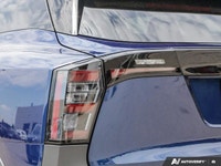 Recent Arrival! 19 Alloy Wheels, Front Central Seat-Mounted Air Bag, Full Tank of Fuel & Floor Mats,... (image 7)